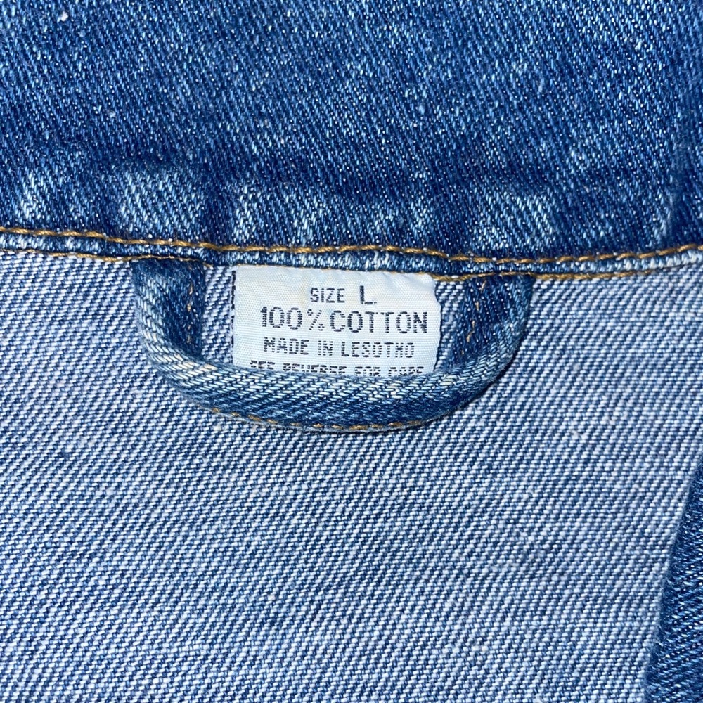 Invisible Jean jacket, size large - Picture 6 of 8